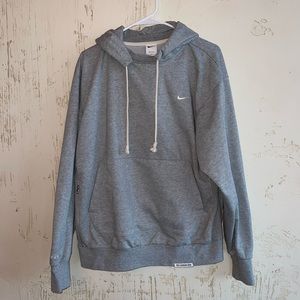 Like new! Men’s grey Nike Standard Issue Pullover Hoodie. Size L.